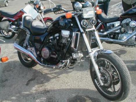 Автомобиль Honda VF 1000 F Хонда VF 1100 C